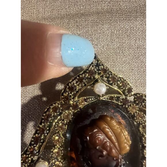 Vintage Hargo Amber Resin Left Facing Classical Cameo Brooch Rhinestones Read - Picture 14 of 16